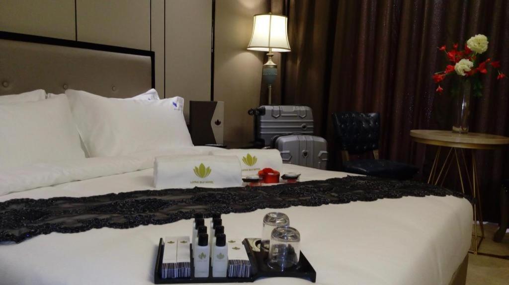Lotus Blu Hotel Legazpi Eksteriør bilde
