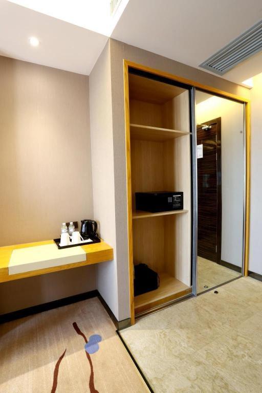 Lotus Blu Hotel Legazpi Eksteriør bilde