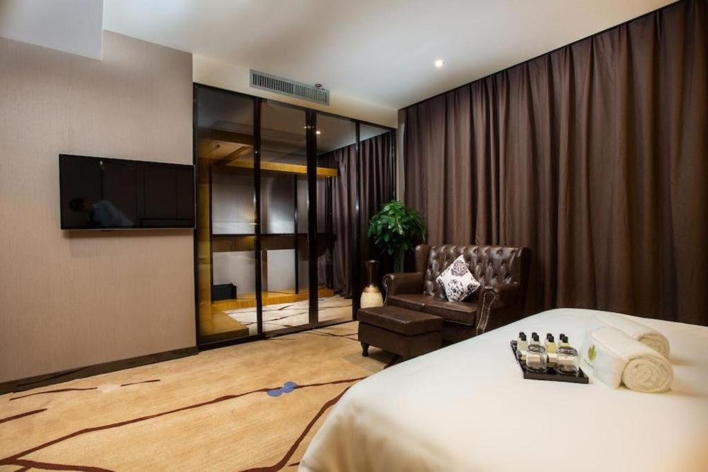 Lotus Blu Hotel Legazpi Eksteriør bilde